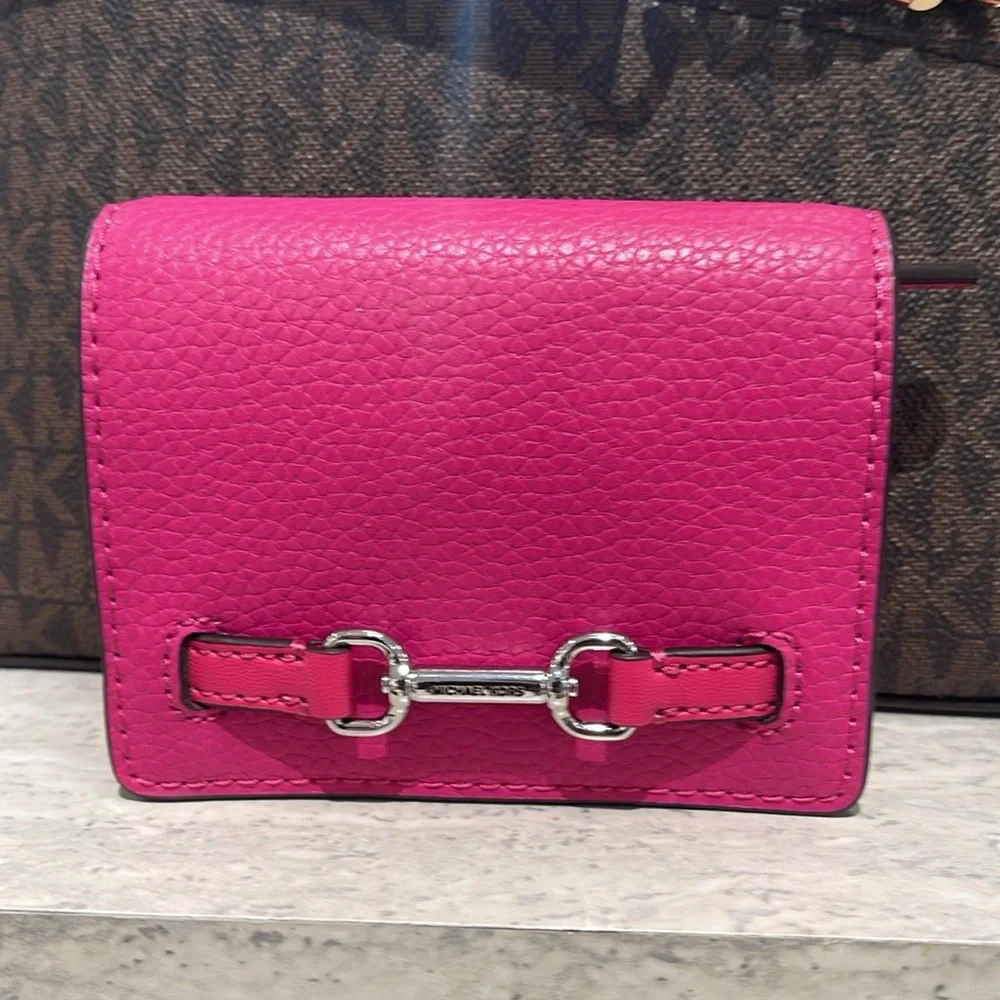 MICHAEL KORS Carson Small Pebbled Leather Flap Wallet DRAGONFRUIT NWT